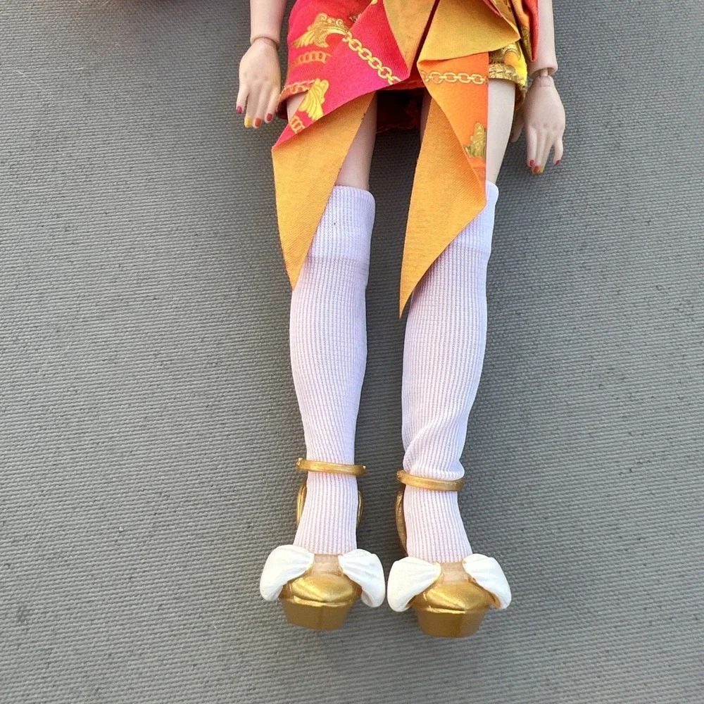 Rainbow Junior High Special Edition Laurel De'Vious 9in Fashion Doll MGA‎